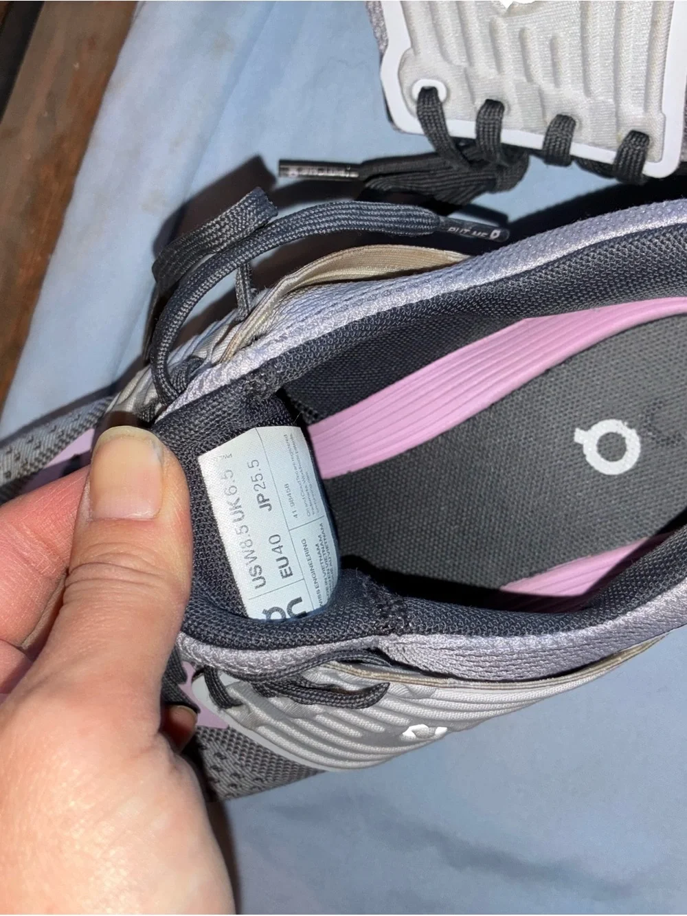 Women’s On clouds Gray and Pink Athletic Running Shoes